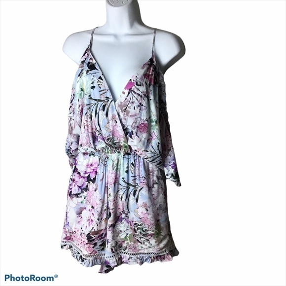 Willow & Clay Lilac Cold Shoulder Floral Romper - Picture 3 of 10